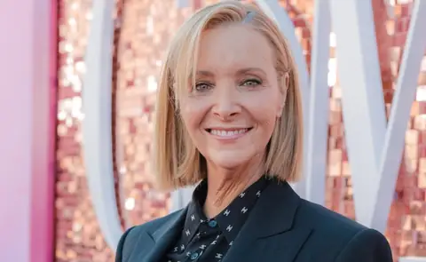 Lisa Kudrow Says Bette Davis Was “One of the Most Interesting Women”