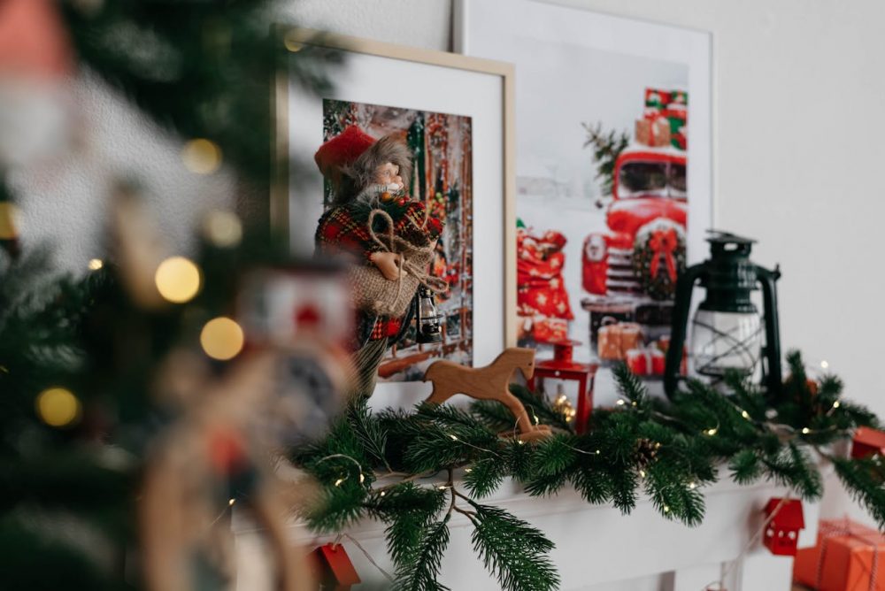 How to Make a Stunning DIY Holiday Wreath